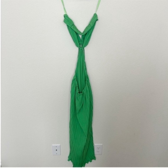 Gianni Bini Sophie Plisse Halter Midi Dress - Picture 5 of 9